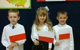 Majowe święta w przedszkolu w Chybicach 17