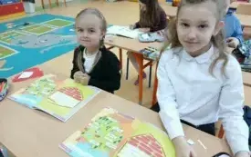 Majowe święta w przedszkolu w Chybicach 21