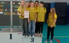 Dziewczęta z Godowa trzecią drużyną w p&oacute;łfinale wojew&oacute;dzkim! 3
