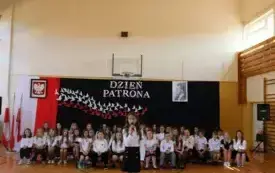 Święto Patrona w Publicznej Szkole Podstawowej im. Feliksa Szczęsnego Karnickiego w Chybicach 4