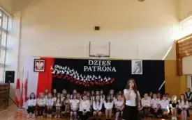 Święto Patrona w Publicznej Szkole Podstawowej im. Feliksa Szczęsnego Karnickiego w Chybicach 13