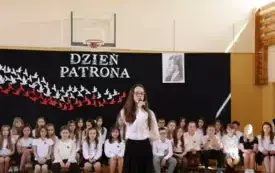 Święto Patrona w Publicznej Szkole Podstawowej im. Feliksa Szczęsnego Karnickiego w Chybicach 16