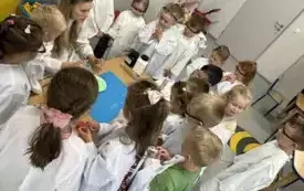 Warsztaty chemiczne w oddziale przedszkolnym &ndash; magia nauki na wyciągnięcie ręki 3