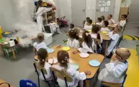 Warsztaty chemiczne w oddziale przedszkolnym &ndash; magia nauki na wyciągnięcie ręki 51