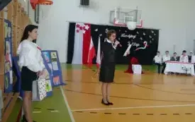 Pamiętajmy, że znajomość przeszłości jest kluczem do budowania lepszej przyszłości! 12