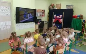Zorganizowane kino w sali przedszkolnej - niezapomniana lekcja i świetna zabawa! 4