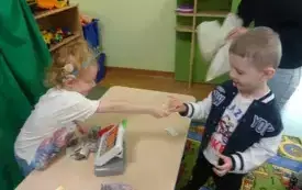 Zorganizowane kino w sali przedszkolnej - niezapomniana lekcja i świetna zabawa! 10