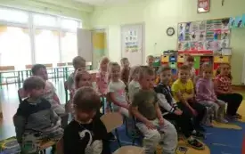 Zorganizowane kino w sali przedszkolnej - niezapomniana lekcja i świetna zabawa! 24