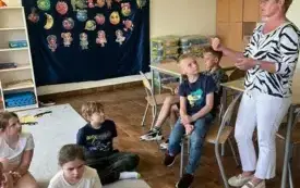 Spotkanie profilaktyczno- wychowawcze z pielęgniarką w PSP Chybice 4