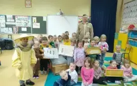 Z wizytą w świecie pszcz&oacute;ł &ndash; pasjonujące spotkanie w przedszkolu w Chybicach 1
