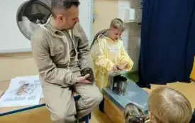 Z wizytą w świecie pszcz&oacute;ł &ndash; pasjonujące spotkanie w przedszkolu w Chybicach 8