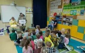 Z wizytą w świecie pszcz&oacute;ł &ndash; pasjonujące spotkanie w przedszkolu w Chybicach 16