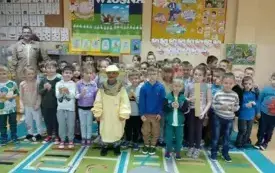 Z wizytą w świecie pszcz&oacute;ł &ndash; pasjonujące spotkanie w przedszkolu w Chybicach 22