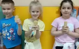 Z wizytą w świecie pszcz&oacute;ł &ndash; pasjonujące spotkanie w przedszkolu w Chybicach 26