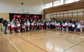 Dzień Mamy i Taty w klasach drugich&ndash; PSP Chybice 1
