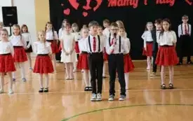 Dzień Mamy i Taty w klasach drugich&ndash; PSP Chybice 25