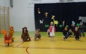 Jesienne przedstawienie w PSP w Godowie 13