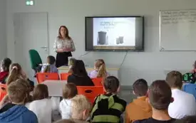 Prelekcja na temat segregacji śmieci w PSP w Łomnie  2