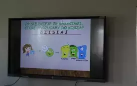 Prelekcja na temat segregacji śmieci w PSP w Łomnie  3