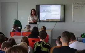 Prelekcja na temat segregacji śmieci w PSP w Łomnie  4