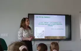 Prelekcja na temat segregacji śmieci w PSP w Łomnie  6