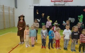 Jesienne przedstawienie w PSP w Godowie 16