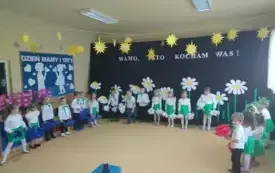 Dzień Mamy i Taty w grupach przedszkolnych w PSP w Chybicach 9