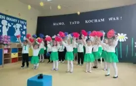 Dzień Mamy i Taty w grupach przedszkolnych w PSP w Chybicach 11