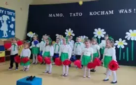 Dzień Mamy i Taty w grupach przedszkolnych w PSP w Chybicach 14