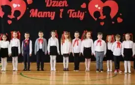 Dzień Mamy i Taty w grupach przedszkolnych w PSP w Chybicach 16