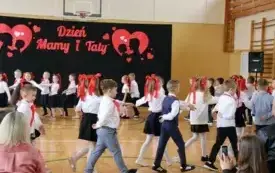 Dzień Mamy i Taty w grupach przedszkolnych w PSP w Chybicach 21