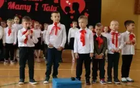 Dzień Mamy i Taty w grupach przedszkolnych w PSP w Chybicach 31