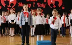 Dzień Mamy i Taty w grupach przedszkolnych w PSP w Chybicach 34