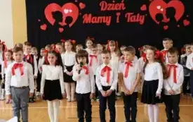 Dzień Mamy i Taty w grupach przedszkolnych w PSP w Chybicach 36