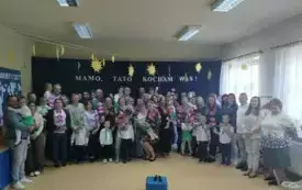 Dzień Mamy i Taty w grupach przedszkolnych w PSP w Chybicach 40