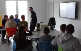 Spotkanie uczni&oacute;w PSP w Łomnie dotyczącego bezpieczeństwa w sieci 2