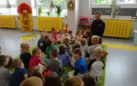 Spotkanie uczni&oacute;w PSP w Łomnie dotyczącego bezpieczeństwa w sieci 10