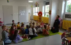 Spotkanie uczni&oacute;w PSP w Łomnie dotyczącego bezpieczeństwa w sieci 12
