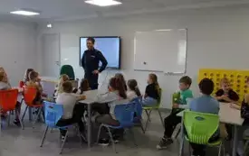 Spotkanie uczni&oacute;w PSP w Łomnie dotyczącego bezpieczeństwa w sieci 17