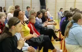 Koncert muzyczny uczni&oacute;w Państwowej Szkoły Muzycznej w PSP w Godowie 11