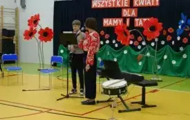 Koncert muzyczny uczni&oacute;w Państwowej Szkoły Muzycznej w PSP w Godowie 22