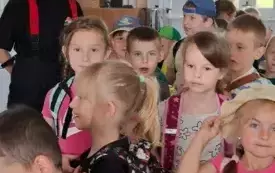 Przedszkolaki z Chybic z wizytą w Ochotniczej Straży Pożarnej w Nieczulicach 12