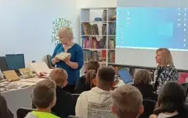 Wycieczka do Gminnej Biblioteki Publicznej w Pawłowie 14