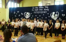 Dzień Mamy i Taty w PSP im. W. Pomianowskiej w Radkowicach 4
