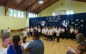 Dzień Mamy i Taty w PSP im. W. Pomianowskiej w Radkowicach 5