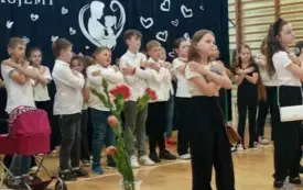 Dzień Mamy i Taty w PSP im. W. Pomianowskiej w Radkowicach 11