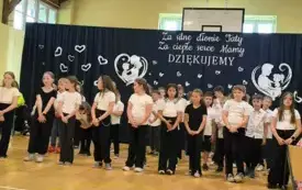 Dzień Mamy i Taty w PSP im. W. Pomianowskiej w Radkowicach 13
