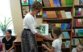 M&oacute;j lekturnik w bibliotece szkolnej w Godowie 4