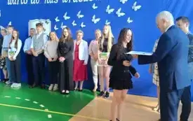 Gminne podsumowanie osiągnięć edukacyjnych uczni&oacute;w za rok szkolny 2024/2025  47