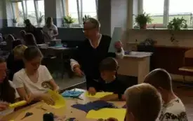 Warsztaty wycinanki świętokrzyskiej w Publicznej Szkole Podstawowej im. Feliksa Szczęsnego Karnickiego w Chybicach 3